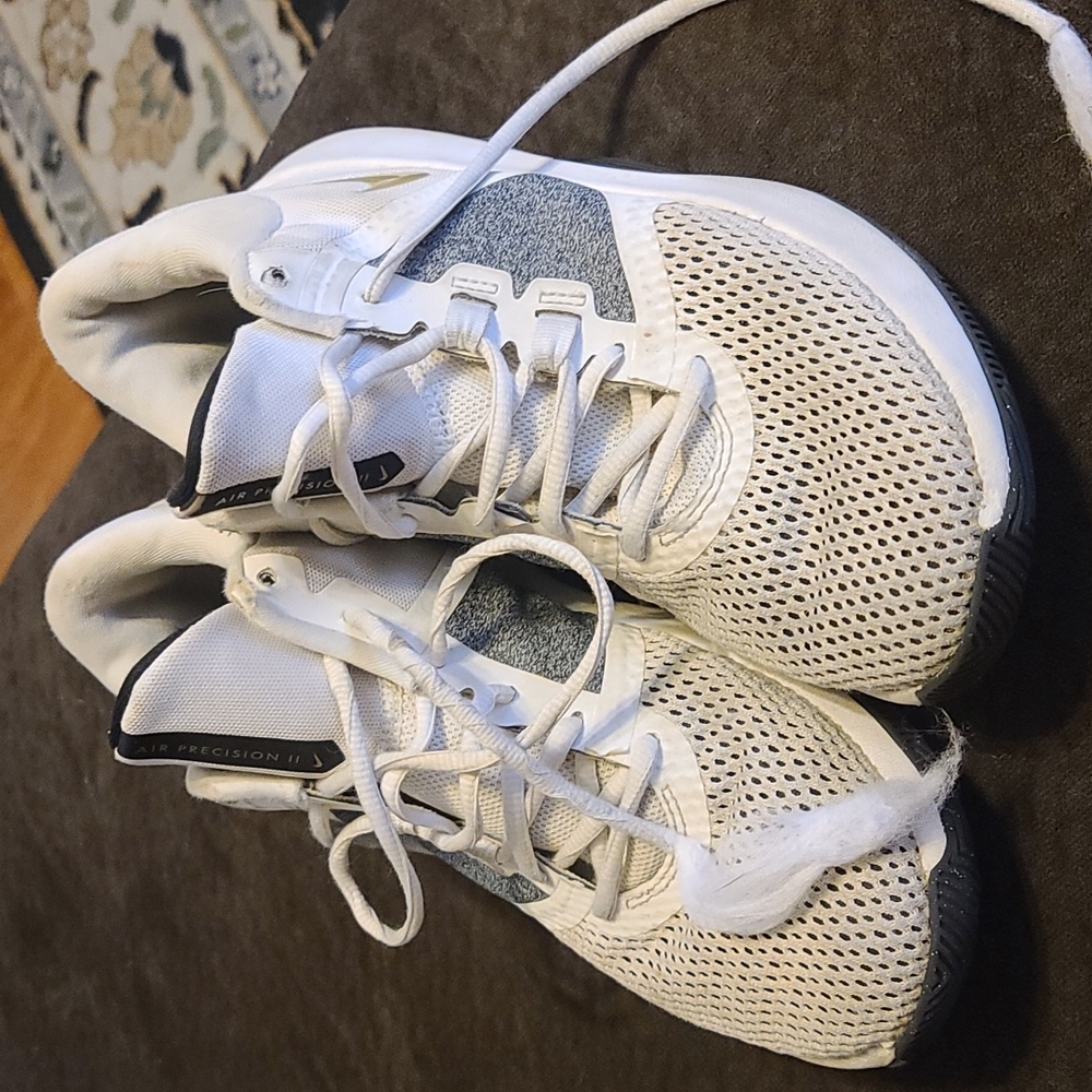 Men's Nike shoes size 7.5
